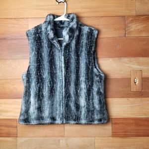 BillSport double sided faux fur vest size M